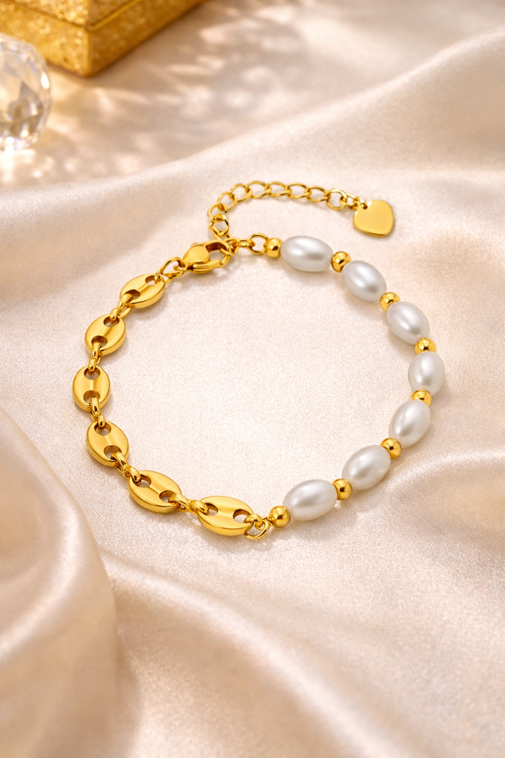 🖤✨

⸻

Bracelet Perlé Élégance Noire – Or 18K