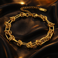 ⸻

Bracelet Chaîne Élégance Noire – Or 18K Triple Plaquage