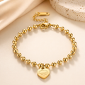 ⸻

Bracelet Cœur Doré – Élégance Intemporelle 👑