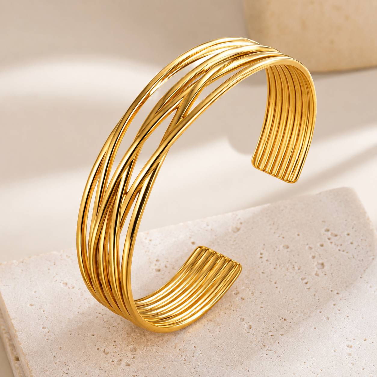 Bracelet Manchette Élégance Dorée